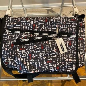 Lesportsac Messenger Bag NWT